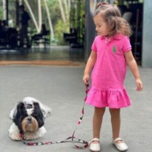 Maitê e Shihtzu Bóris em Secretário